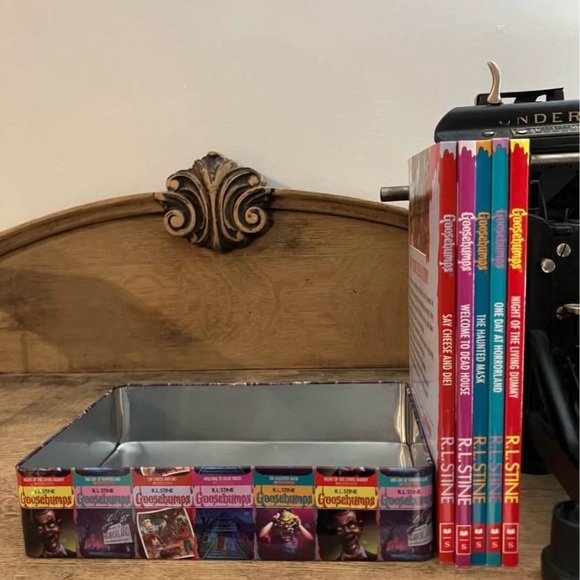 Goosebumps Retro Scream
Collection: Limited Edition Tin - Picture 3 of 8